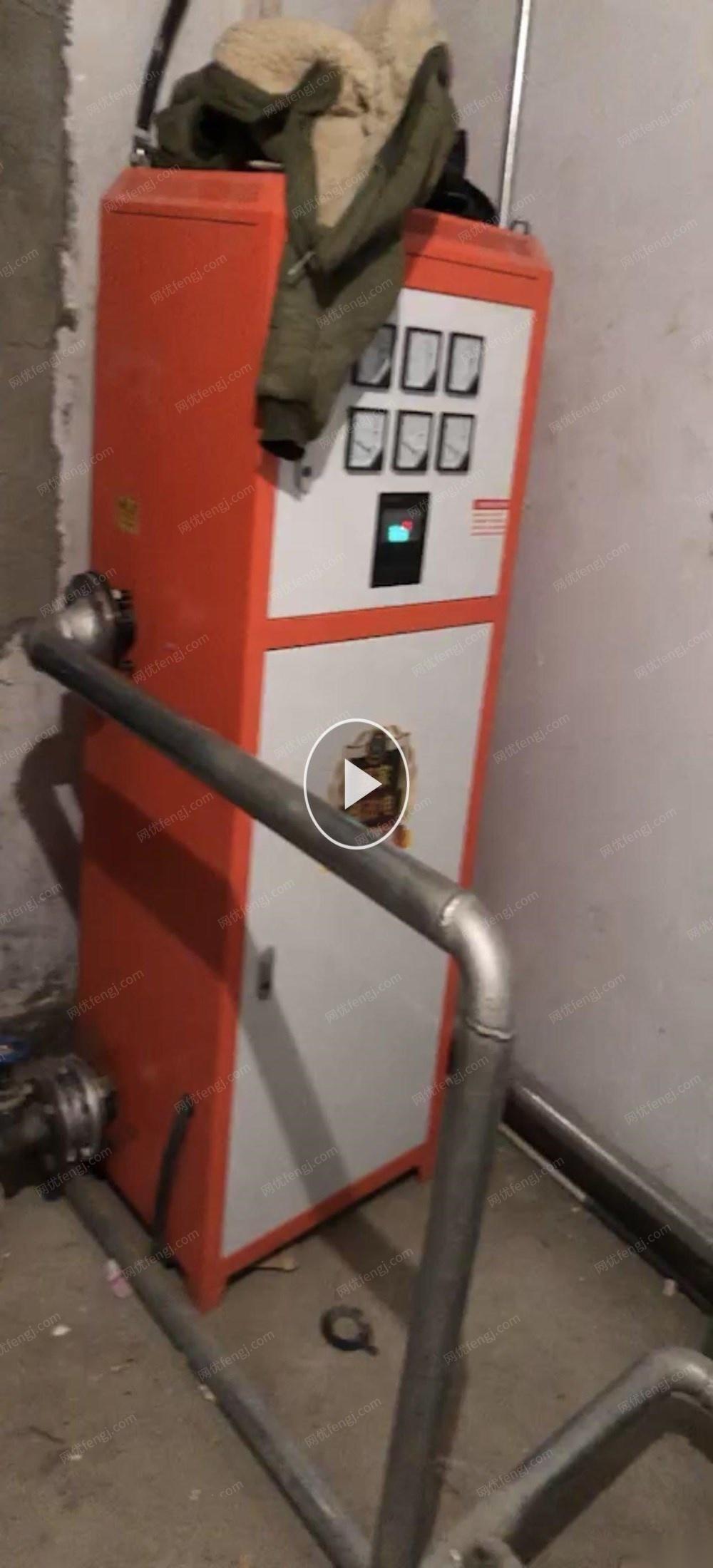 青海西宁宾馆拆迁出售1台闲置未拆大型三箱电锅炉热水  使用几个月，两个电水泵 32个房间电器 要的面议.