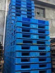 上海青浦区出售塑料托盘，木托盘