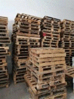 重庆沙坪坝区二手废旧木托托盘300个特价处理