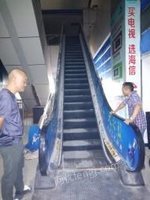 湖南长沙出售1台闲置未拆二手扶手电梯　规格 长12.5米 宽1.1米　