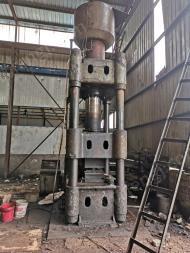 青海西宁因拆迁厂停产处理低价出售500吨四柱压力机和16厘米剪板机