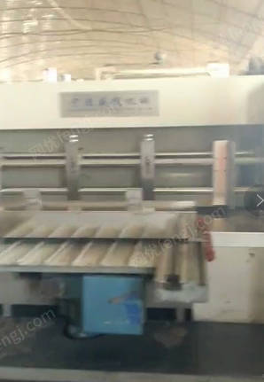 纸箱厂处理2014年4色2.5m水墨印刷机带四连模切圆模1台.模切机1台
