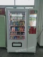 广东深圳9成新自动售货机价格68折出售