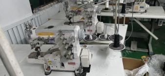 山东泰安服装厂出售九成新缝纫设备，平机，四线，三针五线，锁眼机，裁剪设备
