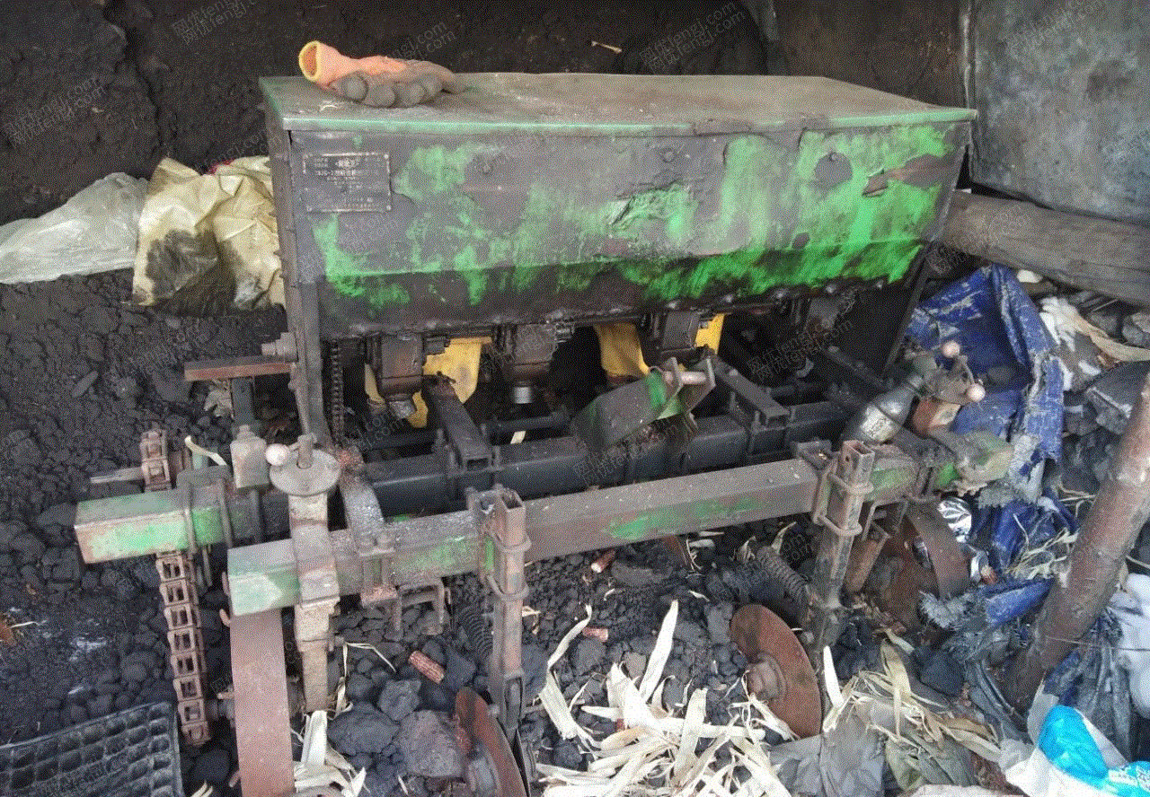 种植施肥机械价格