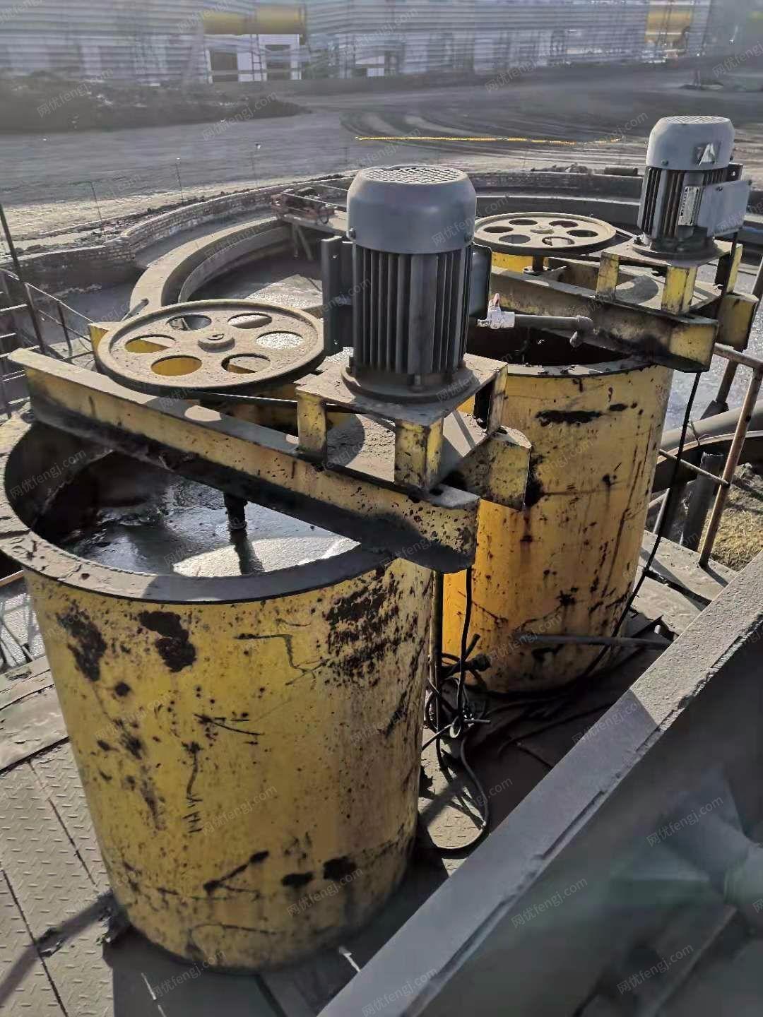 陕西榆林出售洗煤厂部分设备两套压滤机，八套脱水筛 几套离心泵  两套搅拌桶 等