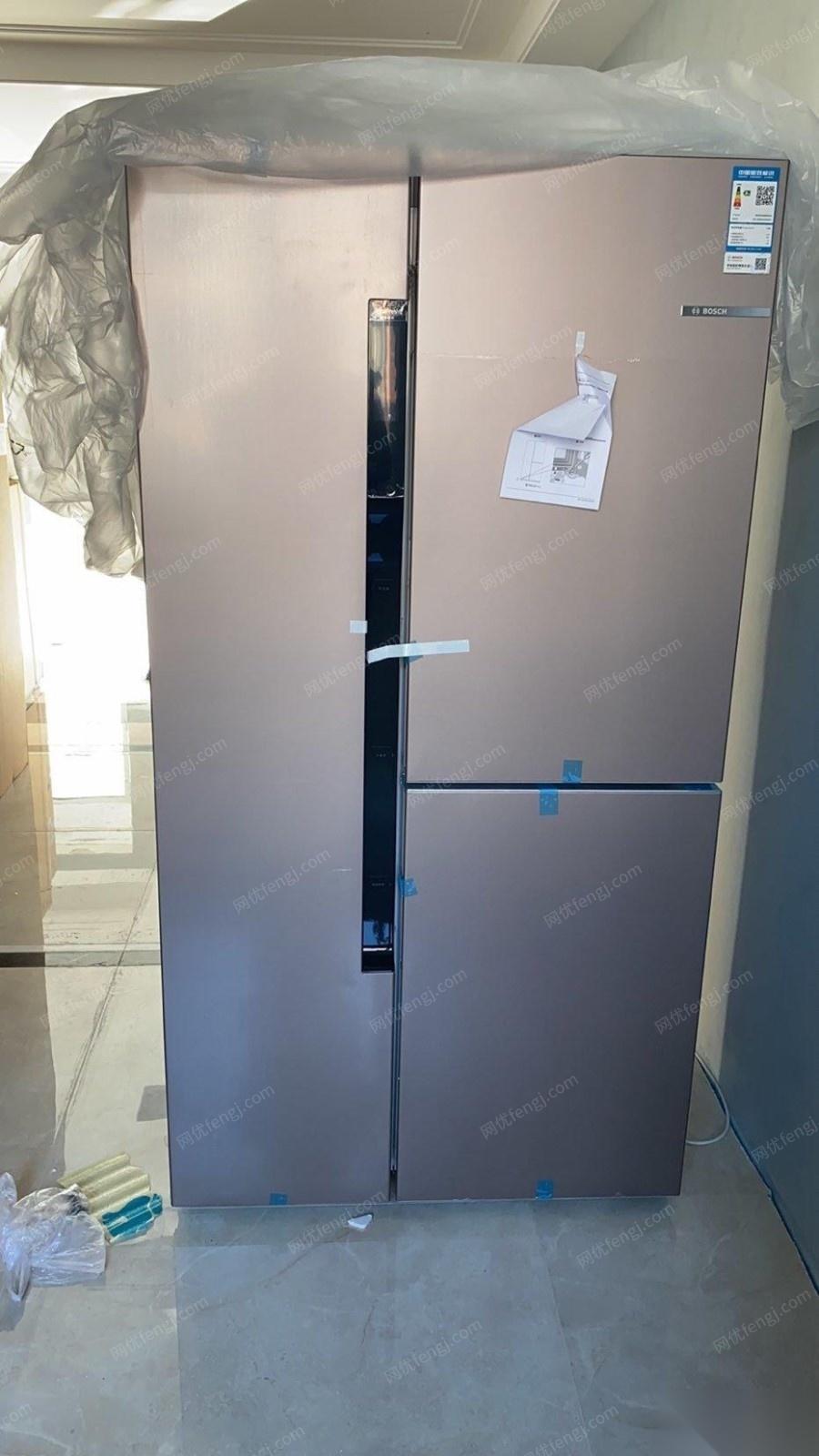 天津宝坻区 因尺寸问题出售博世对开门冰箱一个忍痛转让 全新未用