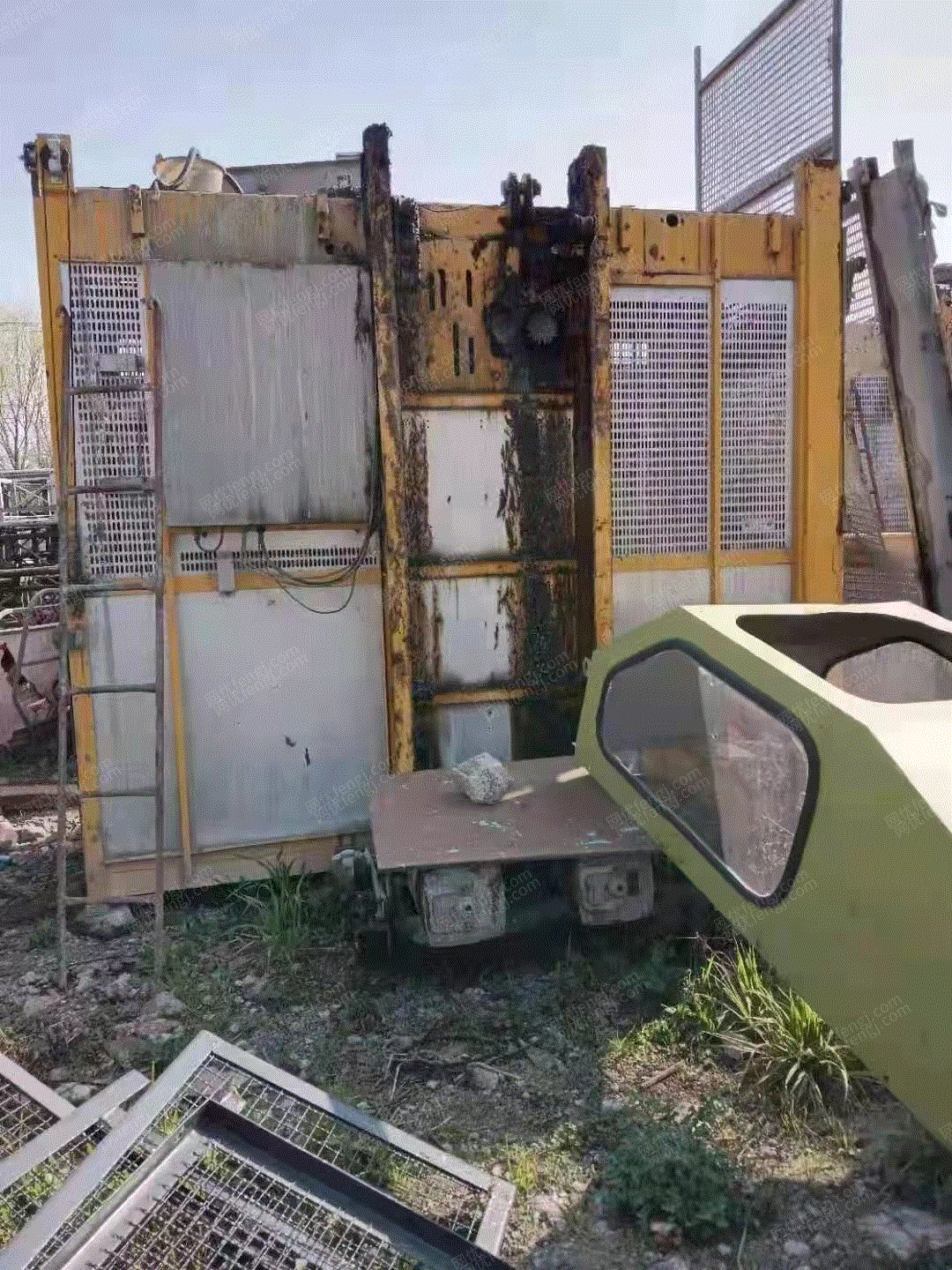 二手建筑施工電梯出售