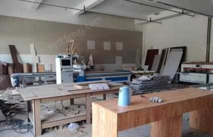 新疆博尔塔拉蒙古自治州不做了出售一批木工机械，雕刻机,封边机,打孔机各一台.买了一年左右,用了半年,看货议价.打包卖.