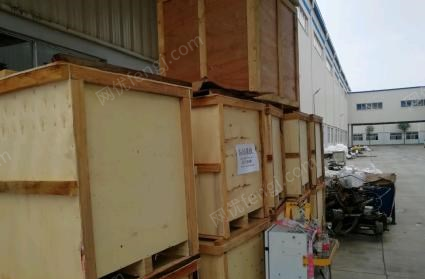 陕西西安大量出售木制托盘500多个，木箱。量大从优