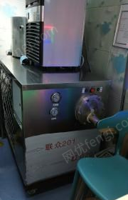 海南三亚在位急出售二手冰糕机一台九成新   一口价