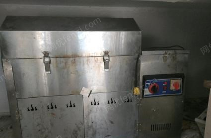 广西南宁出售二手闲置70型榨油机一套，滤油机，100斤炒豆机
