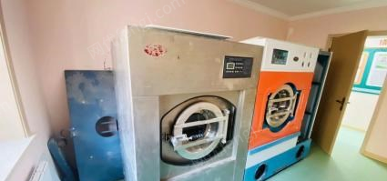 内蒙古呼和浩特因转行现低价出售干洗机设备