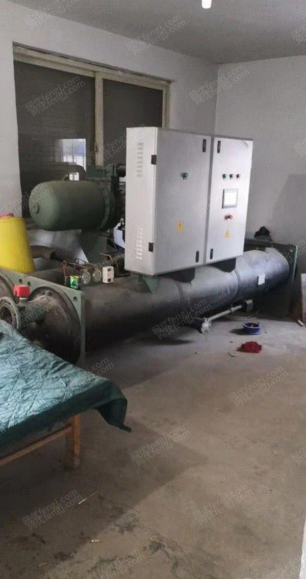 山東德州轉(zhuǎn)讓水源熱泵機(jī)組99.99%新度 二手風(fēng)冷熱泵機(jī)組回收