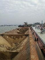 二手2950吨自卸沙船在位出售，13年1月岀厂,长81.8米，宽14.06米，深3.68米