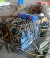 内蒙古赤峰出售暖风机 电焊机 电箱子 套丝机 冲击钻 切割机二手设备