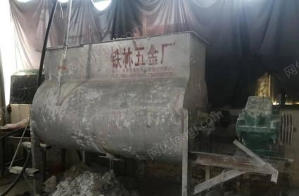 天津蓟州区出售闲置2吨全自动腻子膏搅拌机，买了三年了,没怎么使用,全不锈钢机体！提供技术指导  看货议价.