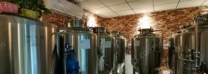 北京海淀区二手精酿啤酒设备全套营业中出售，2020年9月出厂