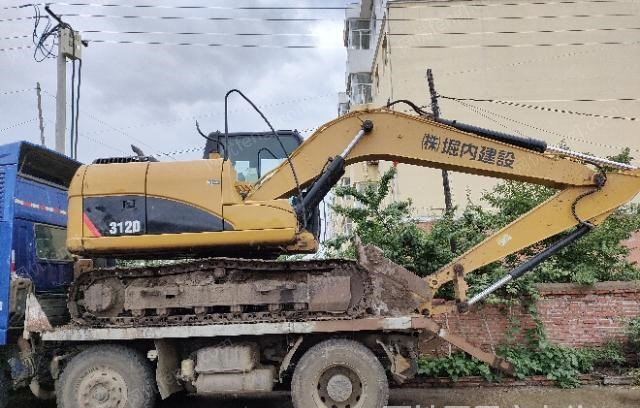 黑龙江双鸭山出售卡特312d挖掘机纯进口车喜欢的来吧