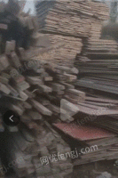 大量回收方木模板圆木 工厂废弃木料