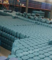 重庆南岸区出售二手塑料桶，铁皮桶，油桶，吨桶