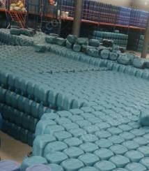 重庆南岸区出售二手塑料桶，铁皮桶，油桶，吨桶