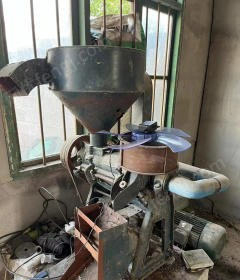 贵州铜仁个人转让粉碎搅拌一体机，磨粉机，打米机，铡草机各一