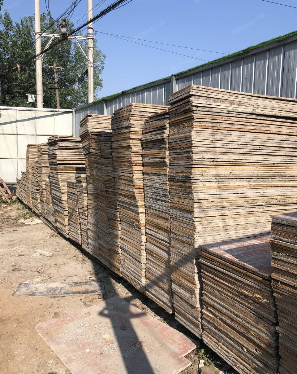 湖北荆州出售二手木方，模板，竹跳板  各种规格都有,价格面谈,长期有货.