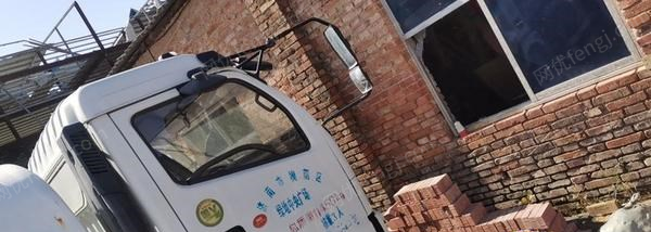 河南郑州工地结束出售东风福瑞卡8吨洒水车转让2019年6月份车  小型三轮车雾炮车  看货议价.可单卖