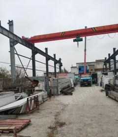 辽宁辽阳出售钢结构行吊带吊车13米跨，30米长