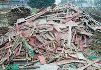 大量回收废旧木材
