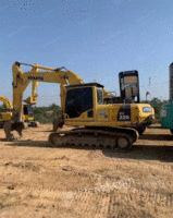 安徽合肥个人一手小松220-8挖掘机出售，手续齐全全国包送质保一年