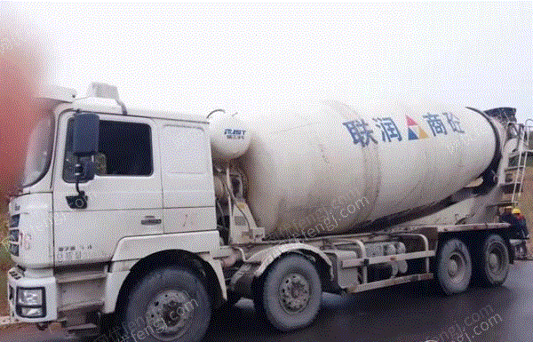 二手搅拌车出售