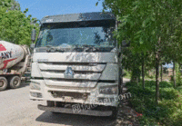 山东济宁17年豪沃水泥罐车大20方出售，价格不高。