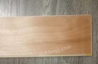 上海徐汇区150平多层实木地板八成新打包出售