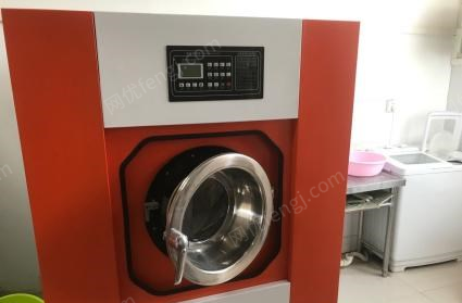 山西太原干洗设备一套出售 一个15kg水洗机 一个石油干洗机 一个烘干机 一个熨烫机 一个消毒柜 一个包装机 一个收银台