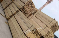 上海浦东新区出售新旧建筑木方 模板 各种规格都有,看货议价.