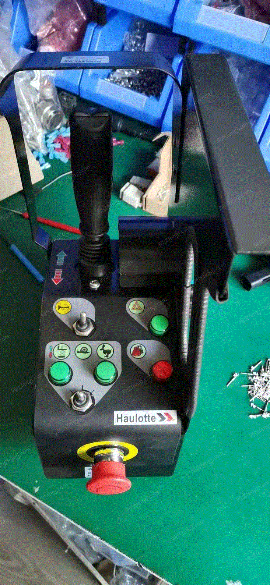 中联重科升降机手柄控制器电动自行走高空作业剪叉车上控操作系统出售