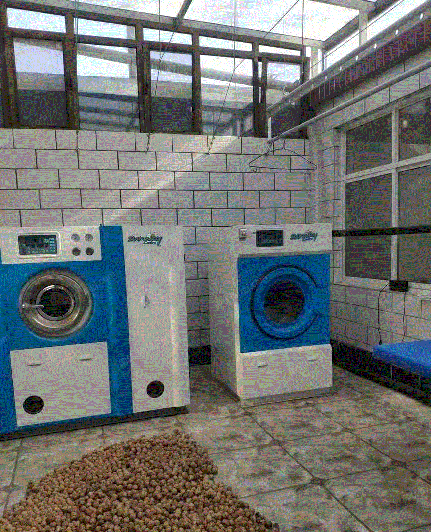 干洗设备全套转让，含水洗机，干洗机，蒸汽熨烫机，蒸汽发生器等
