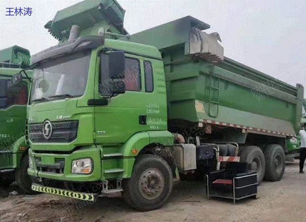 市场库存转让自卸车 后八轮 前四后八免费转户