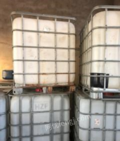 黑龙江牡丹江40个吨桶 9成新 便宜出售