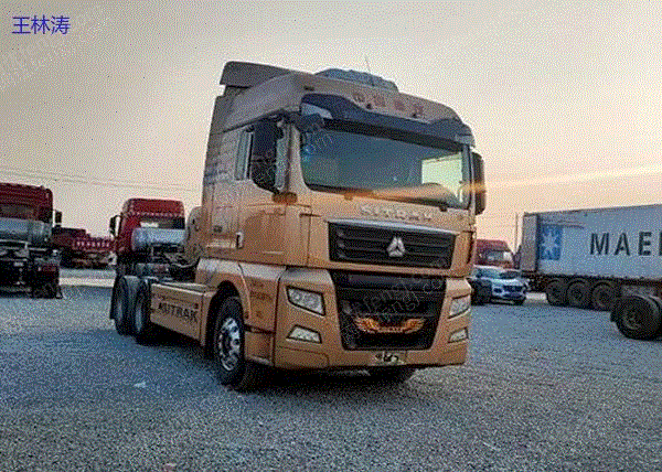 市场现货天然气豪沃T7双驱430马力二手牵引车