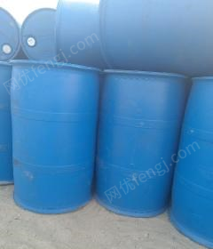 内蒙古乌兰察布出售塑料大蓝桶 200L的,有二百个现货,能正常使用,看货议价,自提