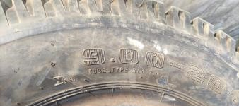 河南开封出售二手货车轮胎，规格900-20  现货三十多条,八九成新,看货议价.