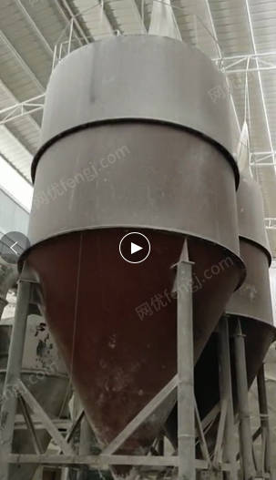 灰钙粉厂出售桂林4R雷蒙磨2台带100KW左右电机风机，分析机，减速机，料仓各2台，破碎机2-3台，等整厂设备