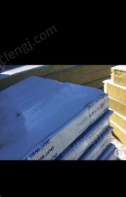 内蒙古锡林郭勒盟低价出售彩钢复合板,约有270多平.己经拆好了,看货议价.
