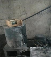 新疆乌鲁木齐急用钱出售闲置八成新pvc电缆皮破碎机,清洗机,脱水机,捏合机,造粒机切粒机全套