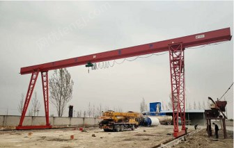 黑龙江大庆急售二手10吨龙门吊跨度48米，起升高度12米，双轨铁道80米