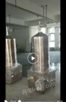 宁夏银川因本人投资其他生意　出售原浆啤酒制作设备一拖四的，一个糖化罐，四个发酵冷藏罐，发酵罐是金色的