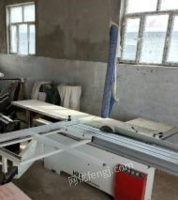 新疆昌吉打包出售闲置木工设备一套，带移门技术免费赠送